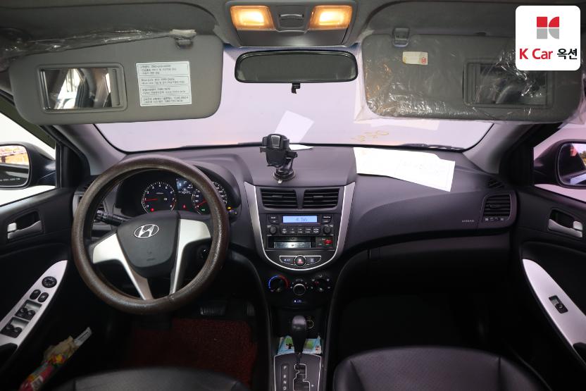 2015 - hyundai accent