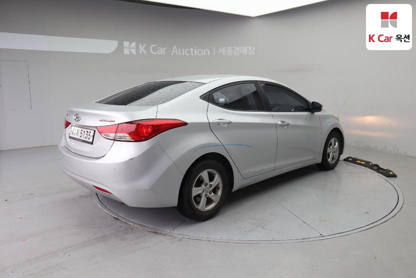 2011 - hyundai avante