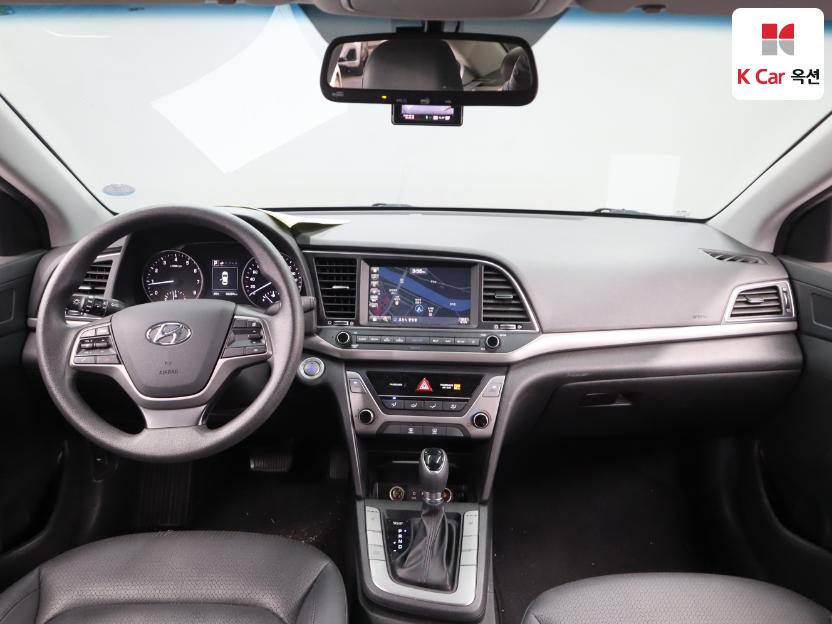 2018 - hyundai avante