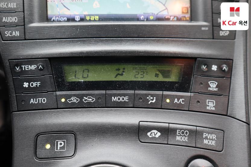 2011 - toyota prius