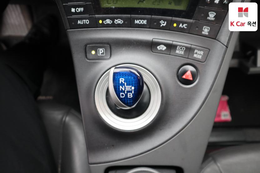 2011 - toyota prius