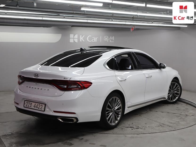 2018 - hyundai grandeur
