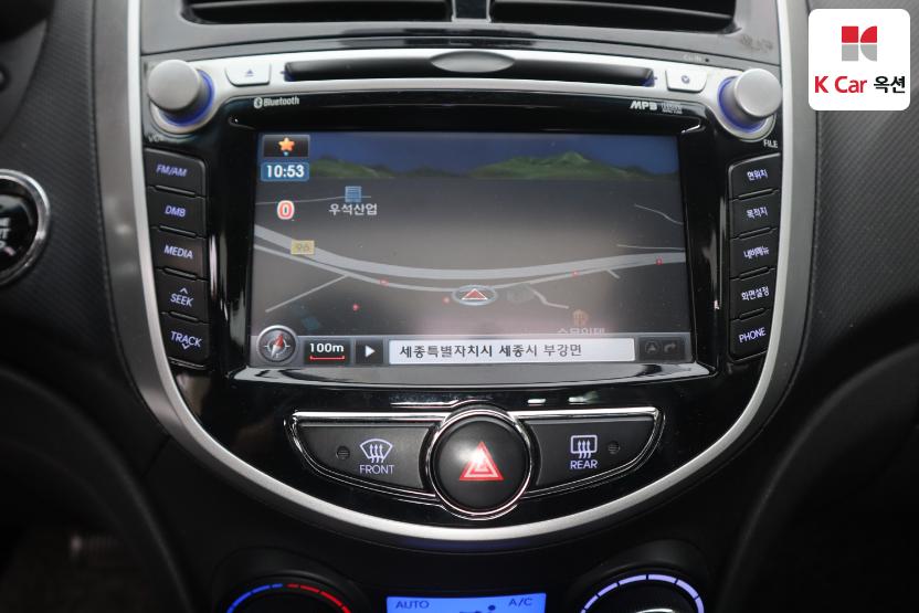 2012 - hyundai accent
