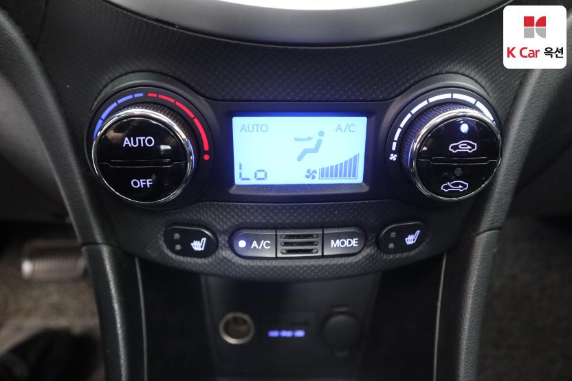 2012 - hyundai accent