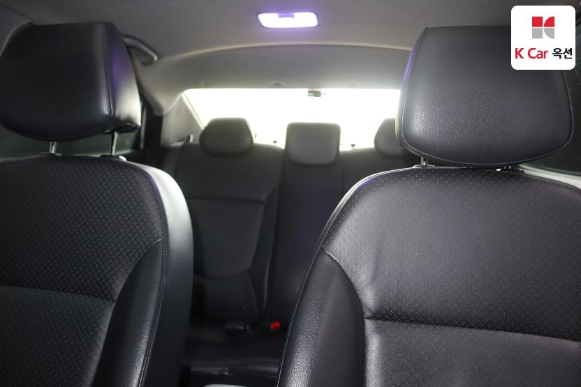 2012 - hyundai accent