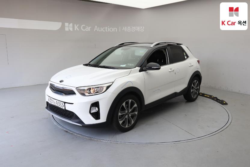 2020 - kia stonic