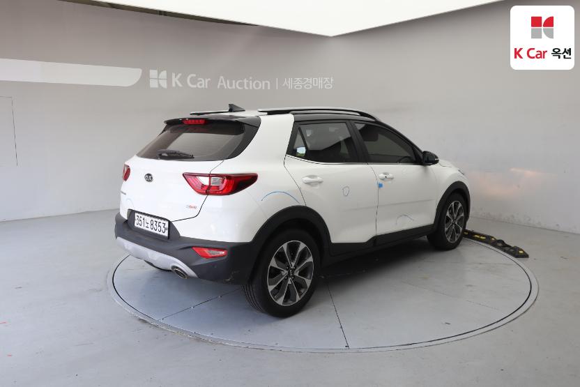2020 - kia stonic