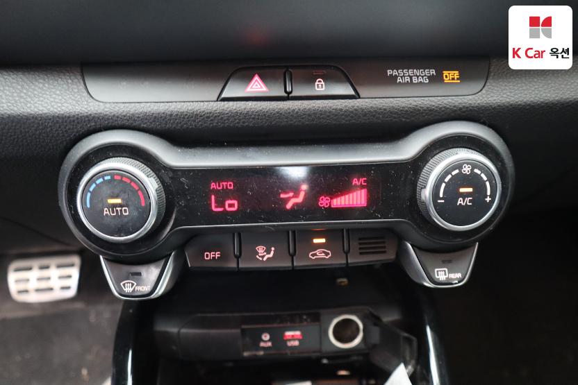 2020 - kia stonic