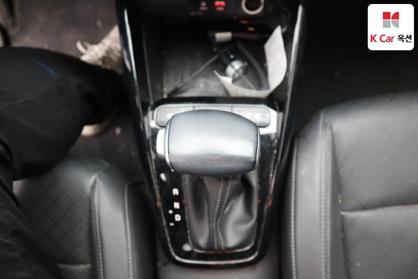 2020 - kia stonic