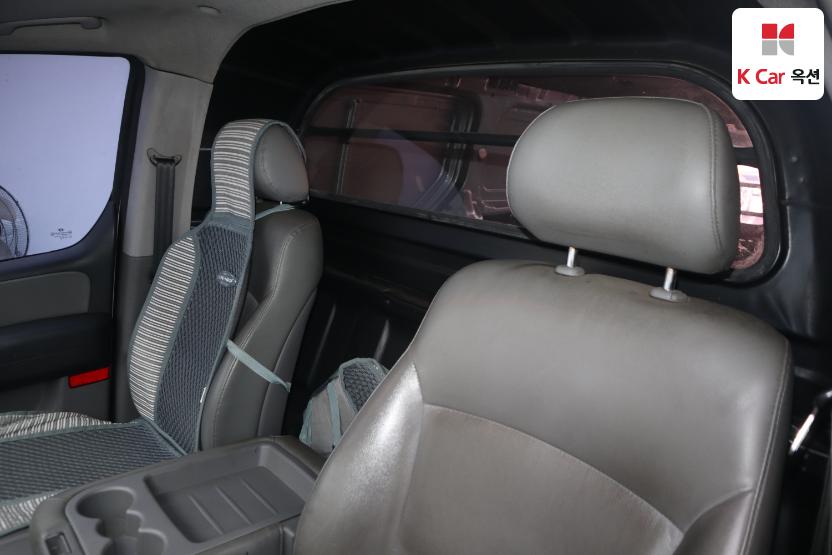 2014 - hyundai grand starex