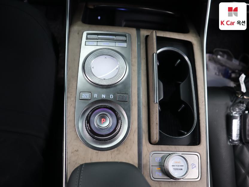 جينيسيس Gv80 2022 — صورة 7