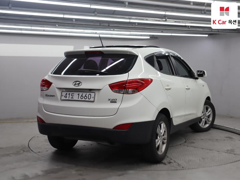 2011 - hyundai tucson