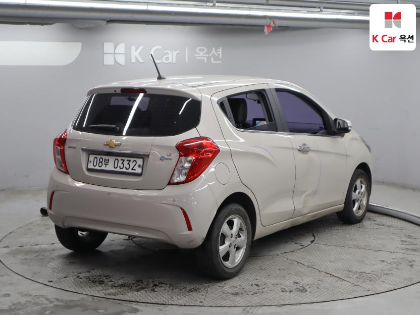 2016 - chevrolet spark