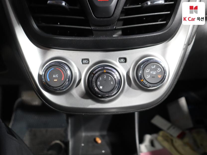 2016 - chevrolet spark