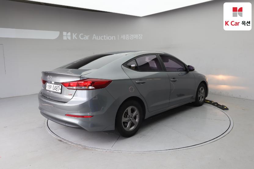 2017 - hyundai avante