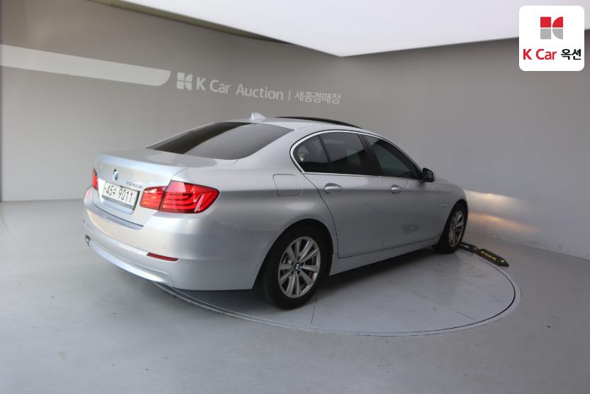 2011 - bmw 5 series