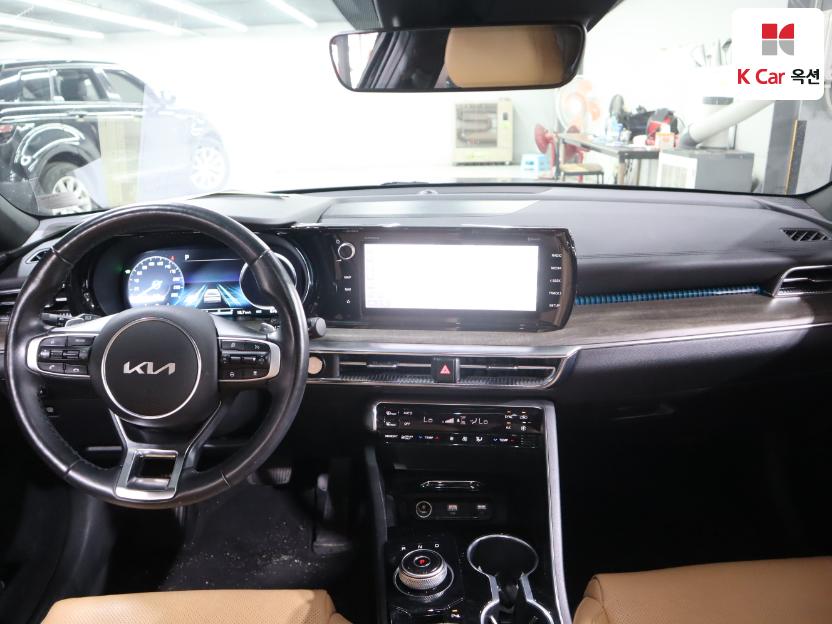 2022 - kia k5