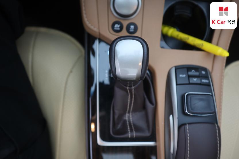 2018 - lexus es300h