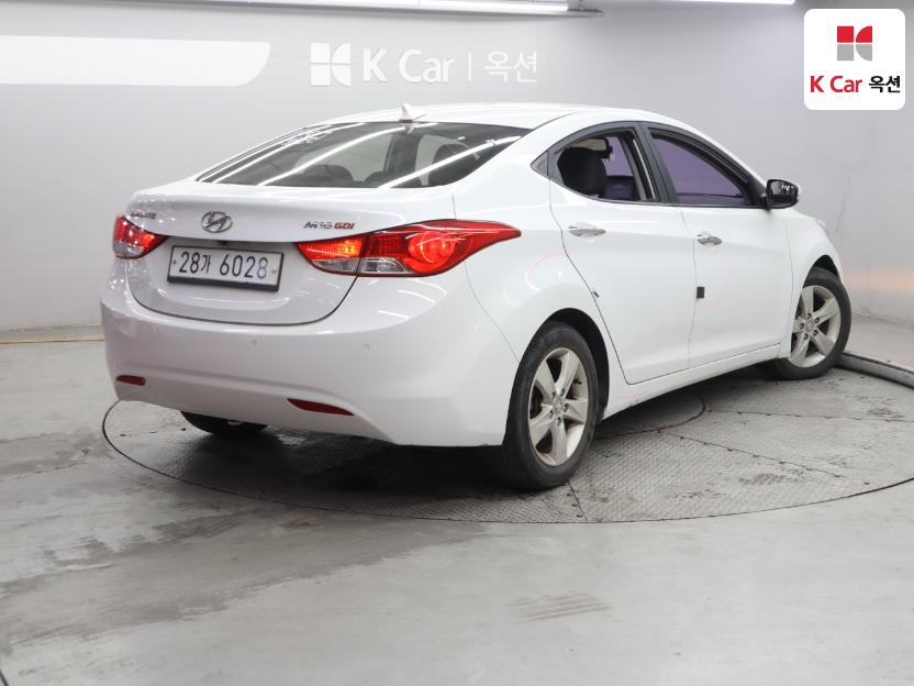 2012 - hyundai avante