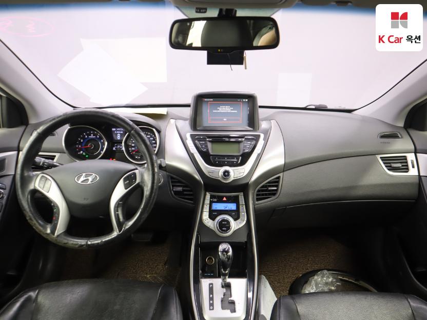 2012 - hyundai avante