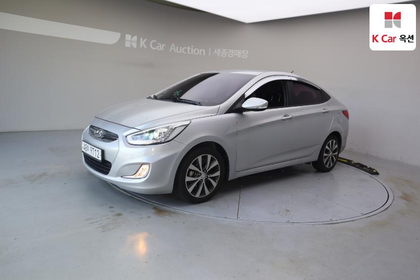 2014 - hyundai accent