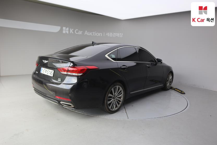 2018 - genesis g80