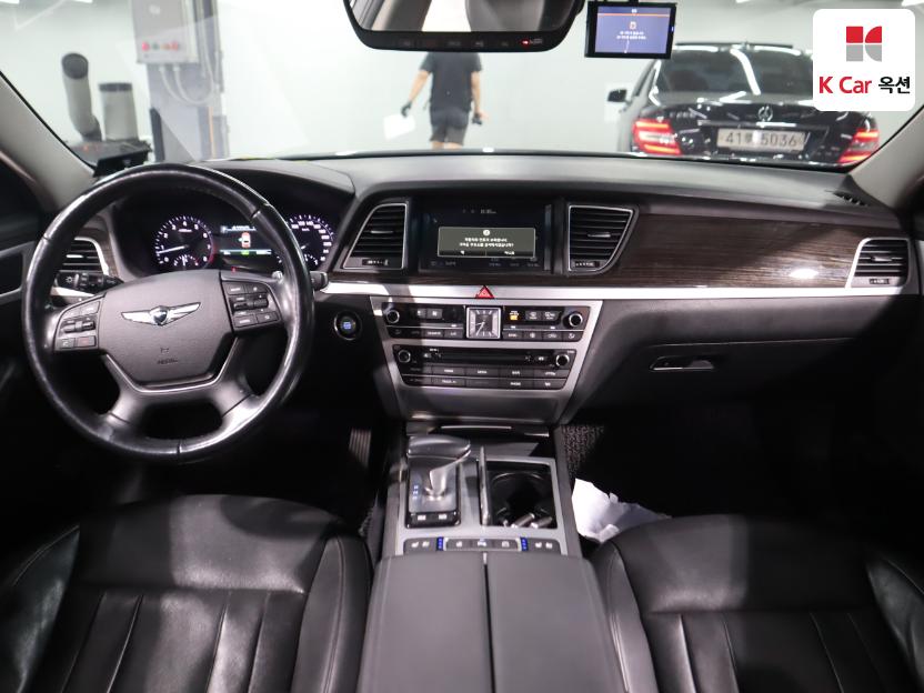 2018 - genesis g80