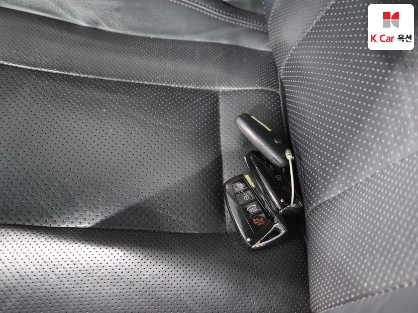 2011 - hyundai grandeur