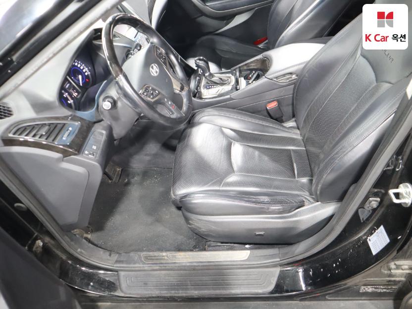 2011 - hyundai grandeur