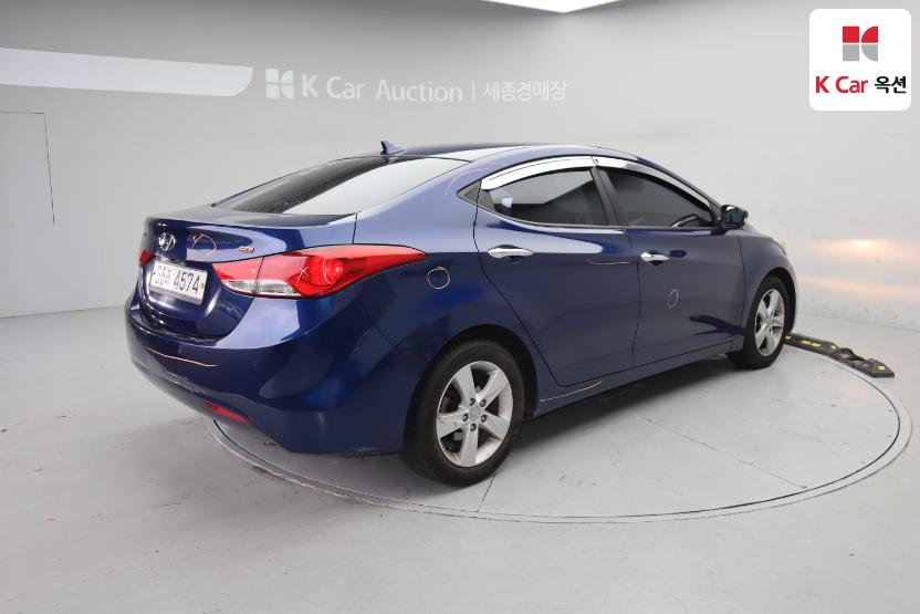 2014 - hyundai avante