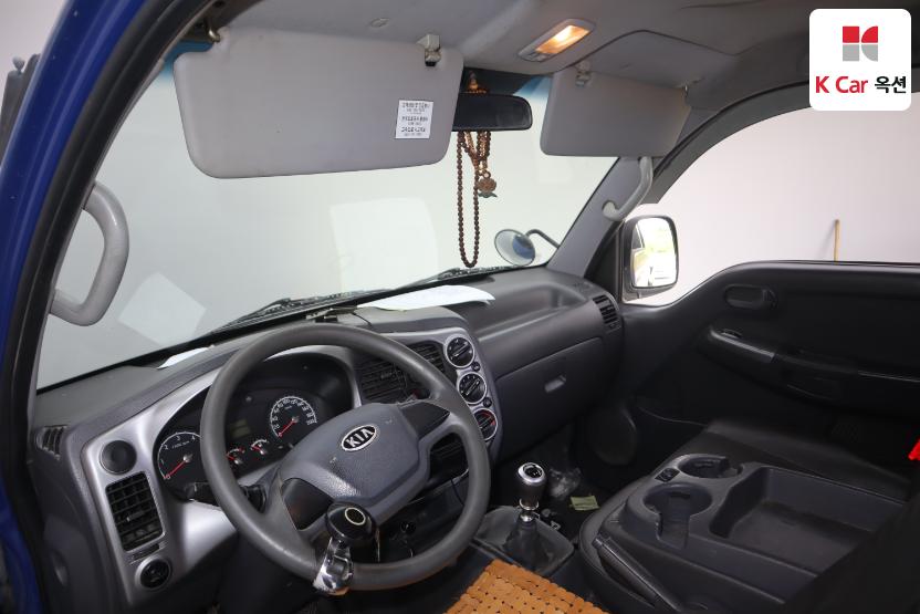 2012 - kia bongo iii