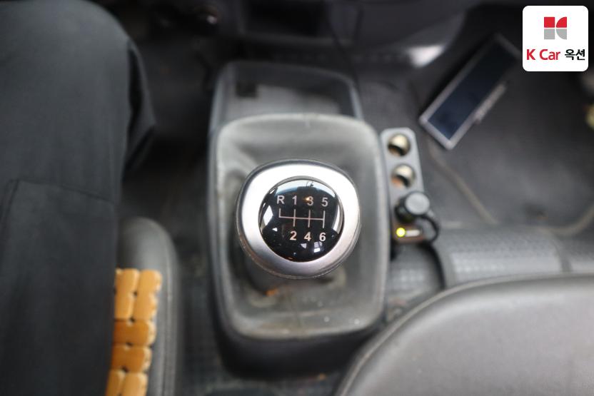 2012 - kia bongo iii