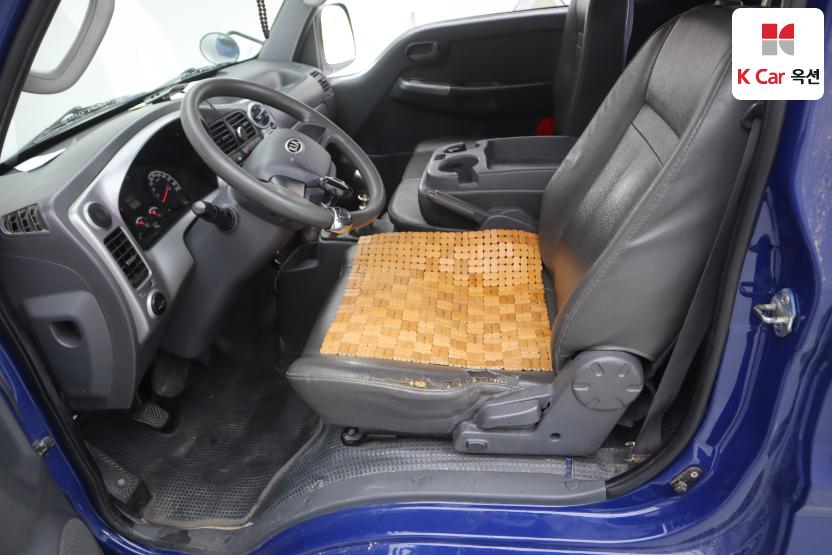 2012 - kia bongo iii