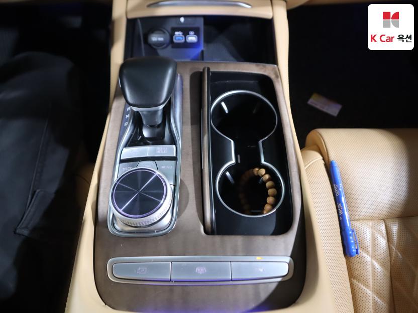 2022 - kia k9