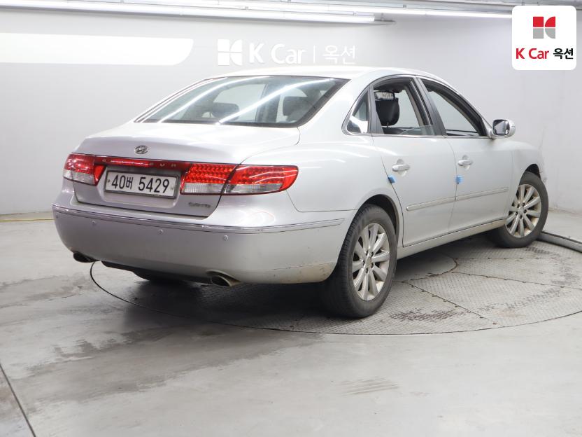 2010 - hyundai grandeur