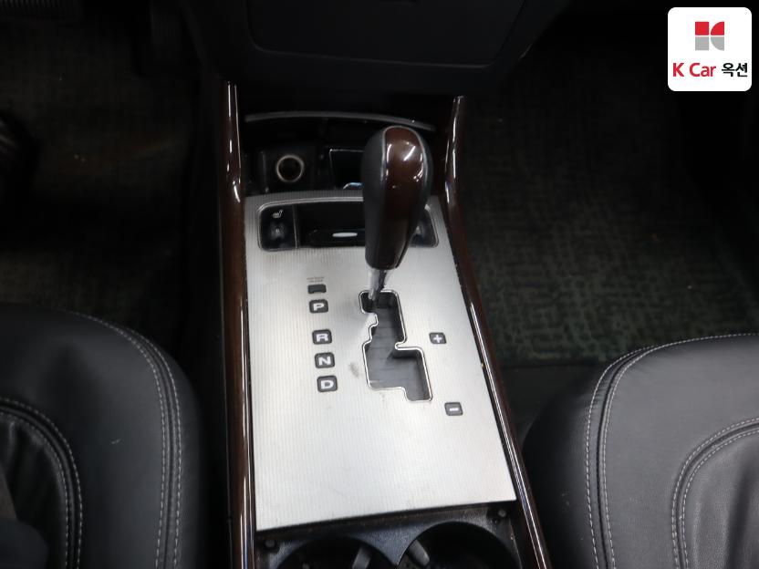 2010 - hyundai grandeur