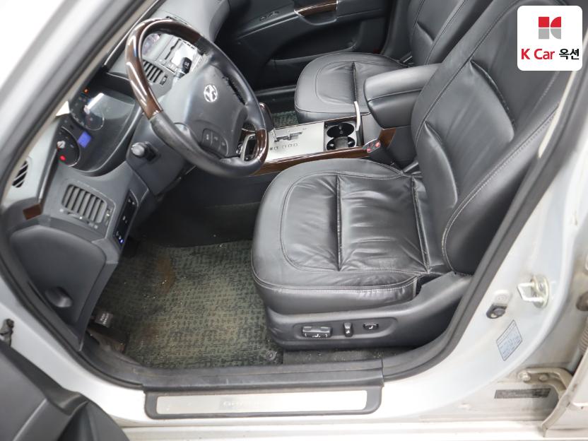 2010 - hyundai grandeur