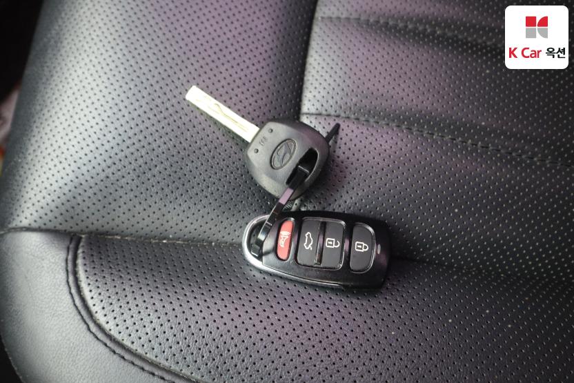 2012 - hyundai bh330