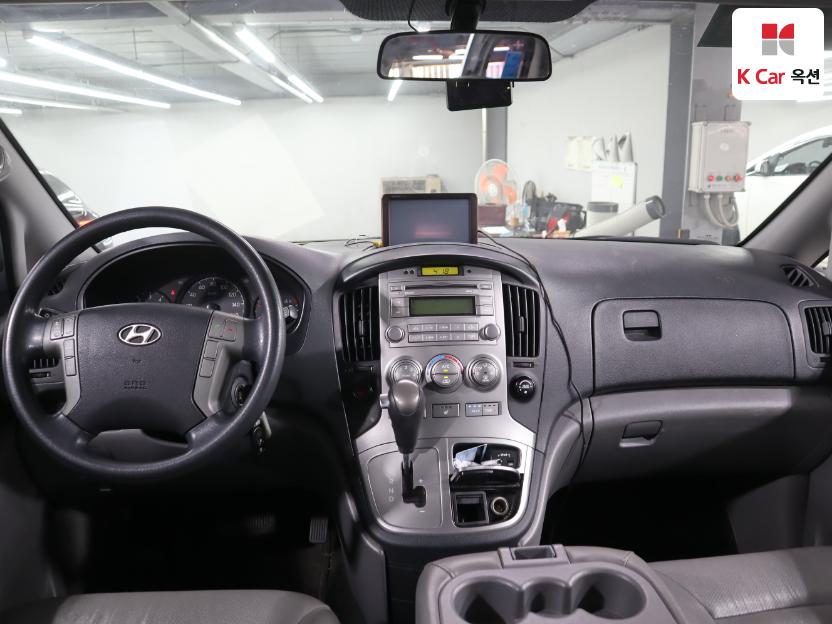 2014 - hyundai grand starex
