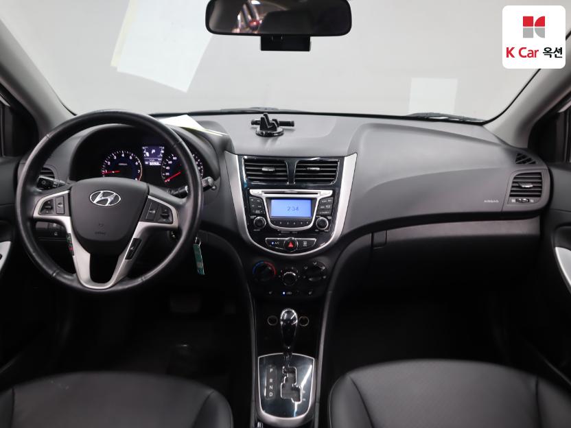 2015 - hyundai accent