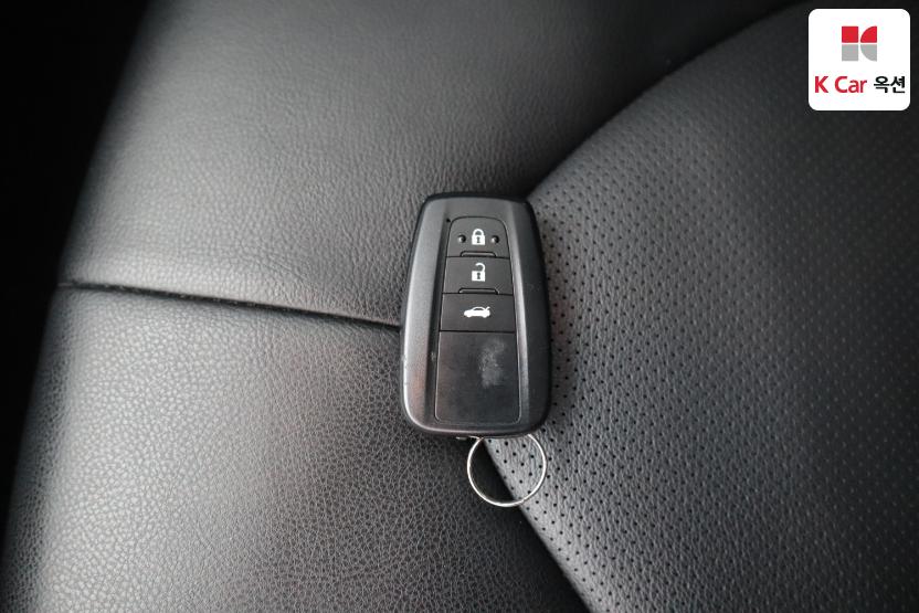 2019 - toyota camry