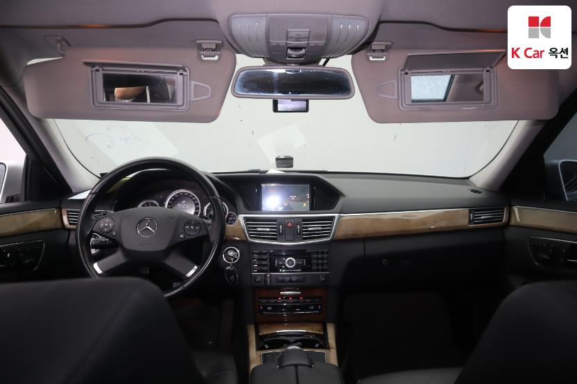 2011 - mercedes-benz e300