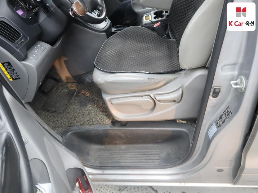 2019 - hyundai grand starex