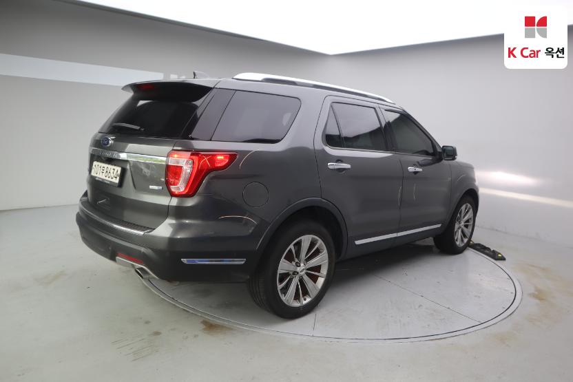 2018 - ford explorer