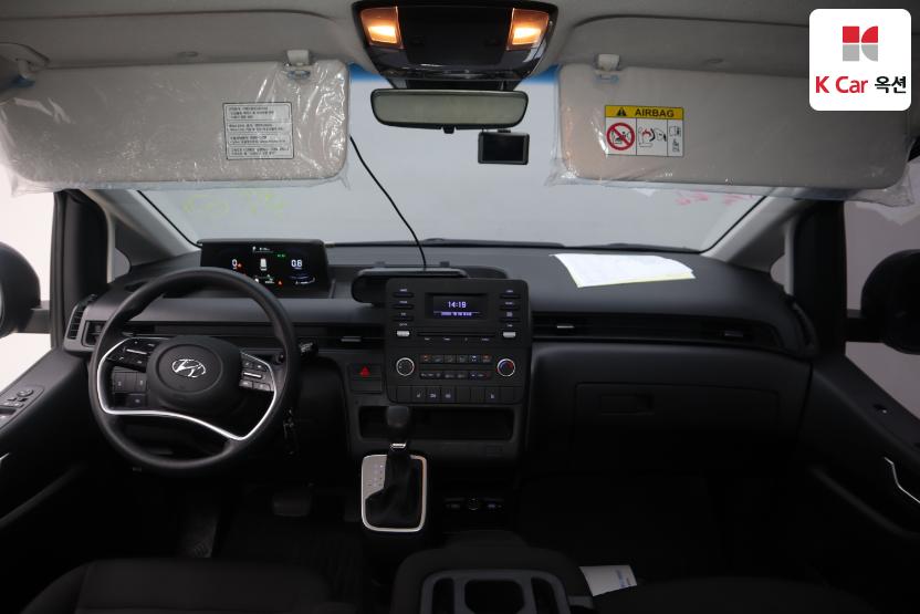 2022 - hyundai staria