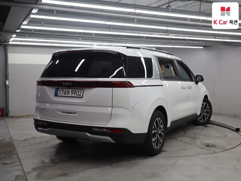 2023 - kia carnival