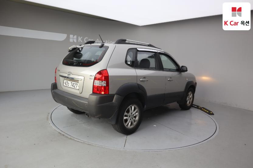 2009 - hyundai tucson