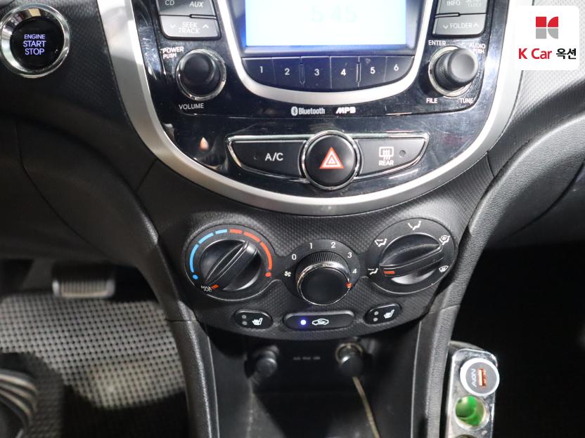 2012 - hyundai accent