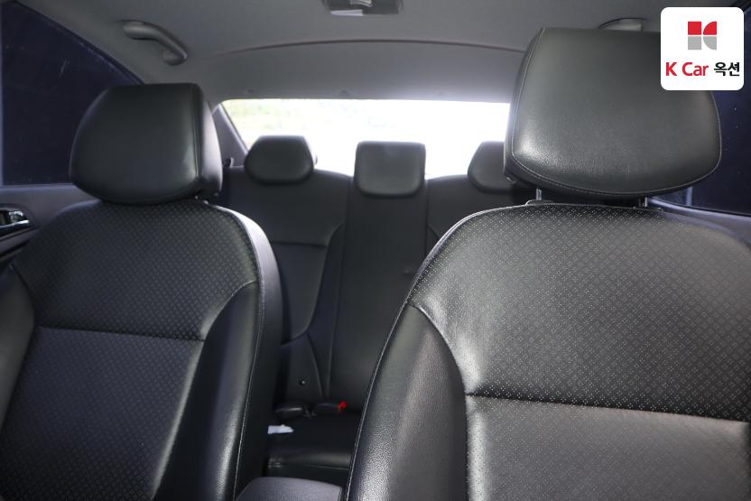 2012 - hyundai accent