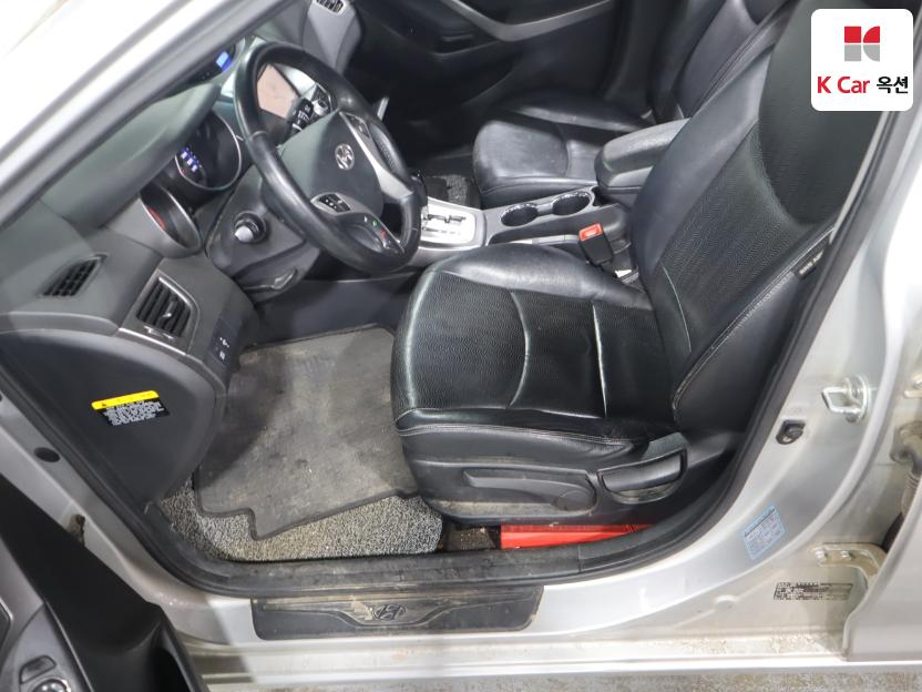 2011 - hyundai avante